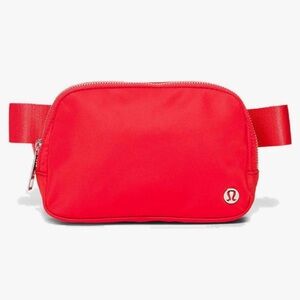 LULULEMON BELT BAG 1L - CARNATION RED